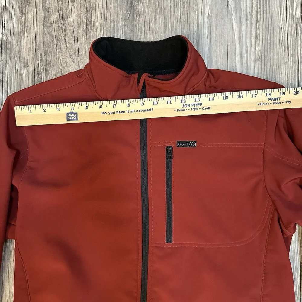 ATG by Wrangler Men's Trail Jacket Size Medium Red Black Trim‎ Zipper